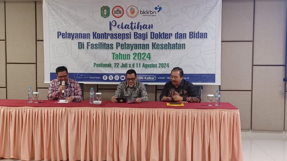 Penutupan Pelatihan Pelayanan Kontrasepsi Bagi Dokter dan Bidan di Fasilitas Pelayanan Kesehatan Kerjasama BKKBN dengan UPT Pelatihan Kesehatan Provinsi Kalimantan Barat